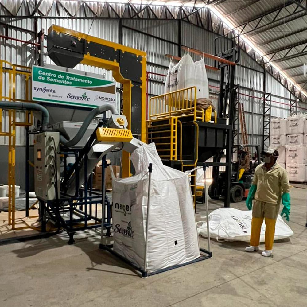 Centro de Tratamento Industrial de Sementes com equipamentos Syngenta
